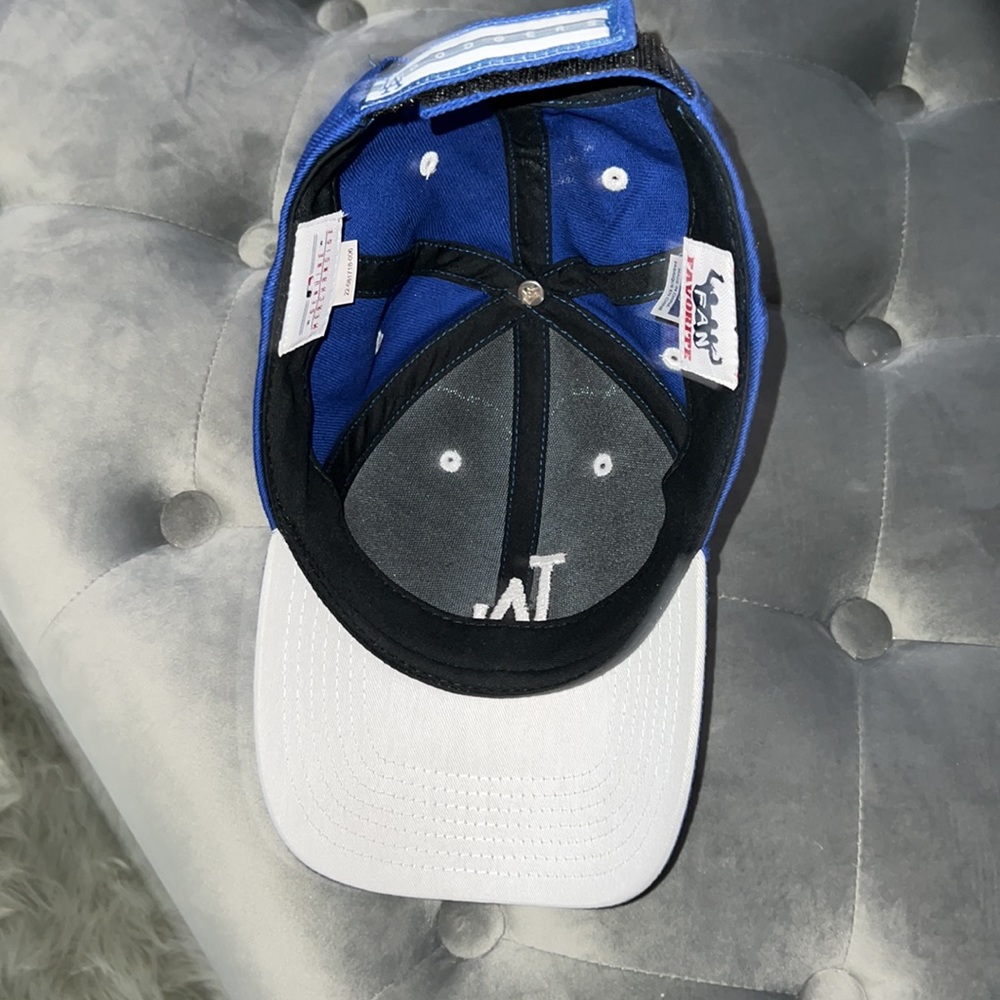 LA hat - Picture 2 of 2